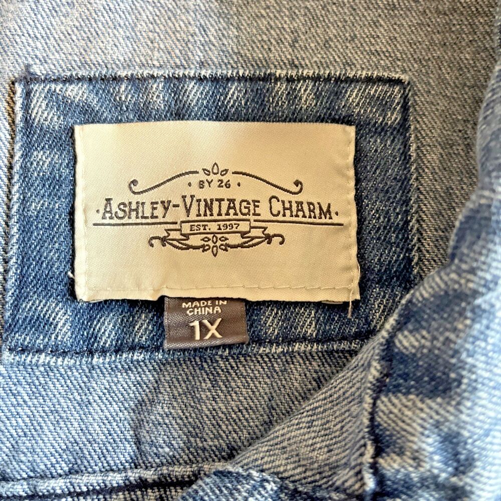 Women’s 1X Denim Jacket Blue Jean Distressed Button Pockets Vintage Charm Staple - Picture 3 of 13